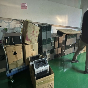 深圳暖心回收！小哥搬完舊物，還留下一張暖心服務(wù)卡